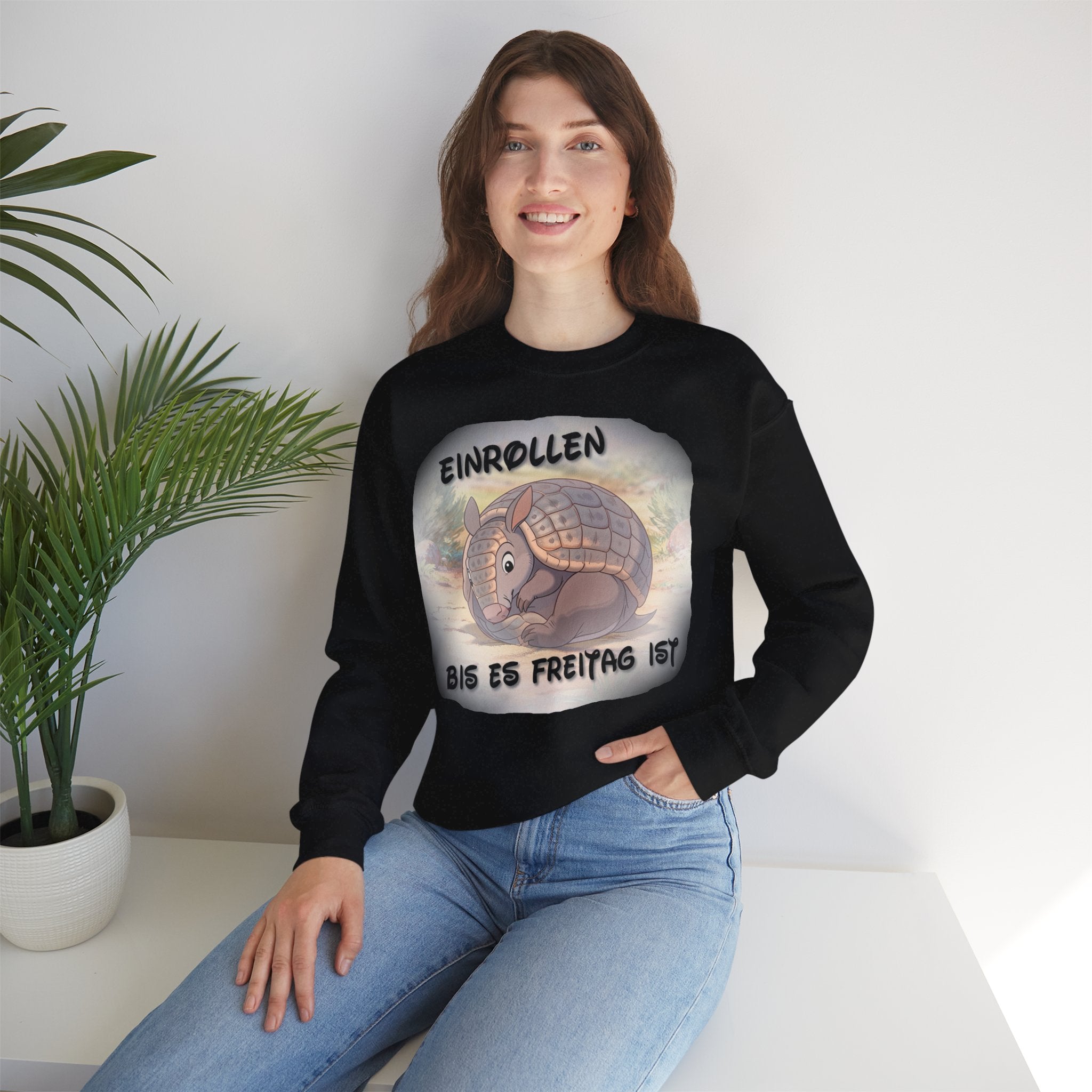 Gürteltier „Einrollen bis es Freitag ist“ Rundhals-Sweatshirt | Phönix-Potsdam®