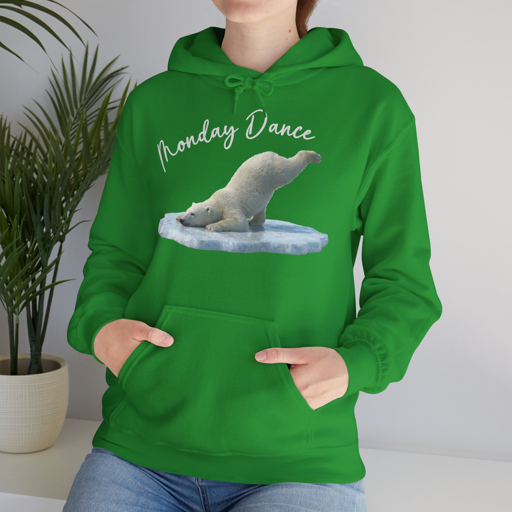 Eisbär „Monday Dance" Hoodie | Karikatur | Phönix-Potsdam®